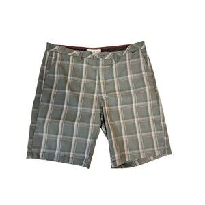 Travis Mathew Golf Shorts Mens Gray Plaid Polyester Rayon Spandex Blend size 40